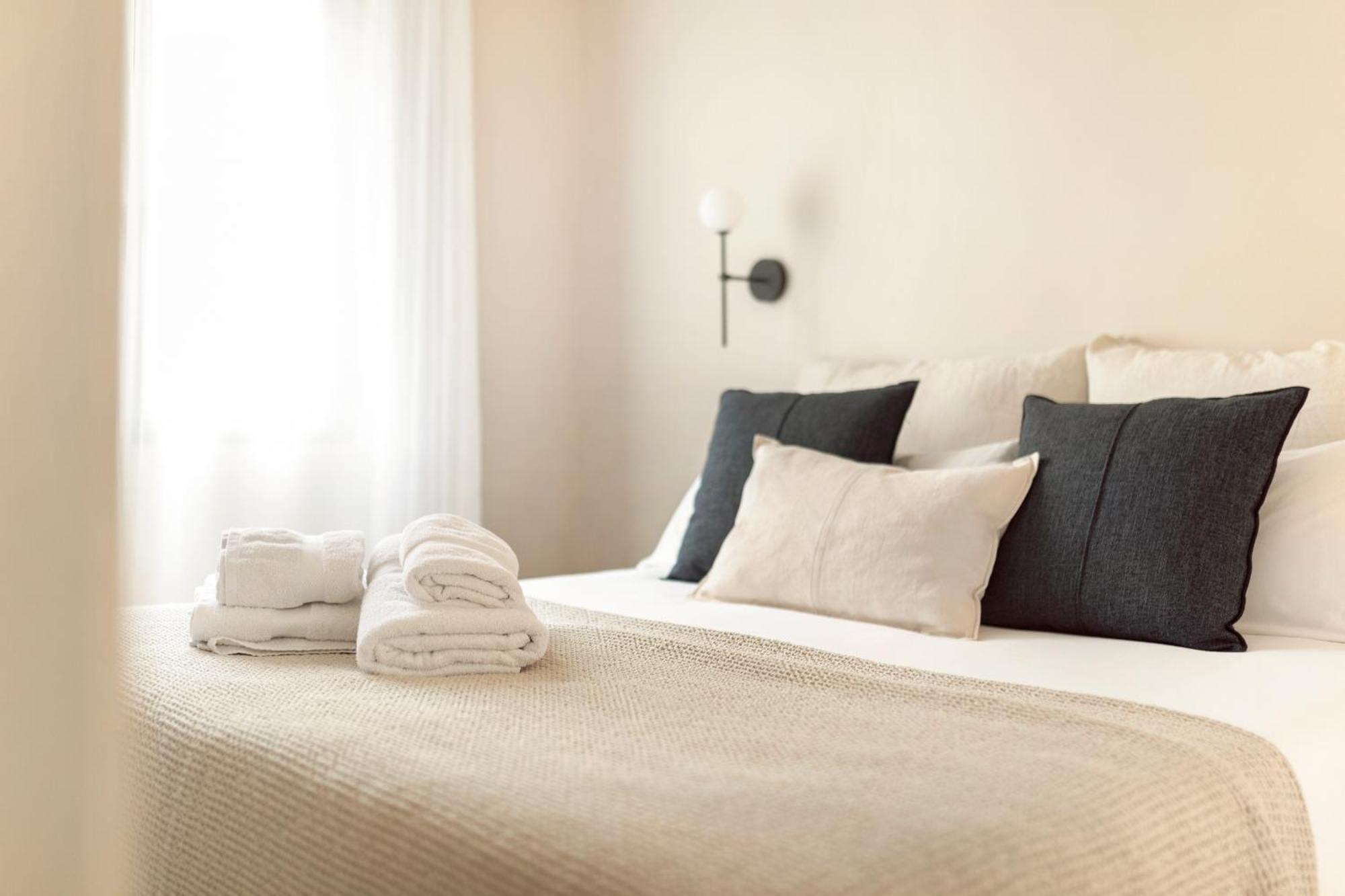 C211 Barcelona Apartments ภายนอก รูปภาพ