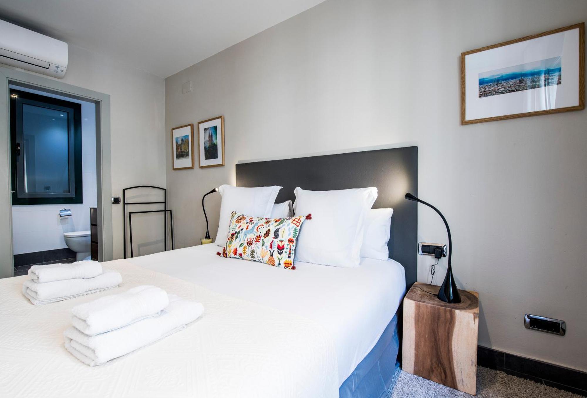 C211 Barcelona Apartments ภายนอก รูปภาพ